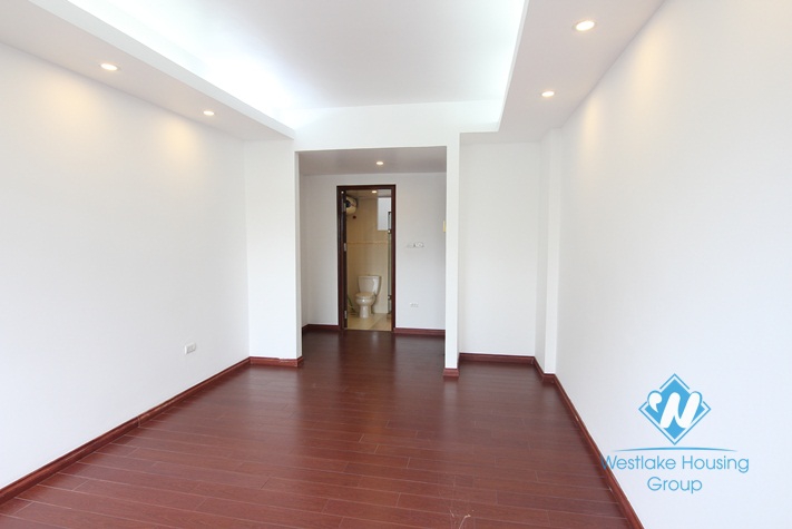 Lakeside house for rent in Tay Ho with amazing lake view 